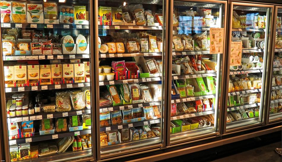 Refrigerated food aisles